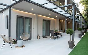 Olympus Suites